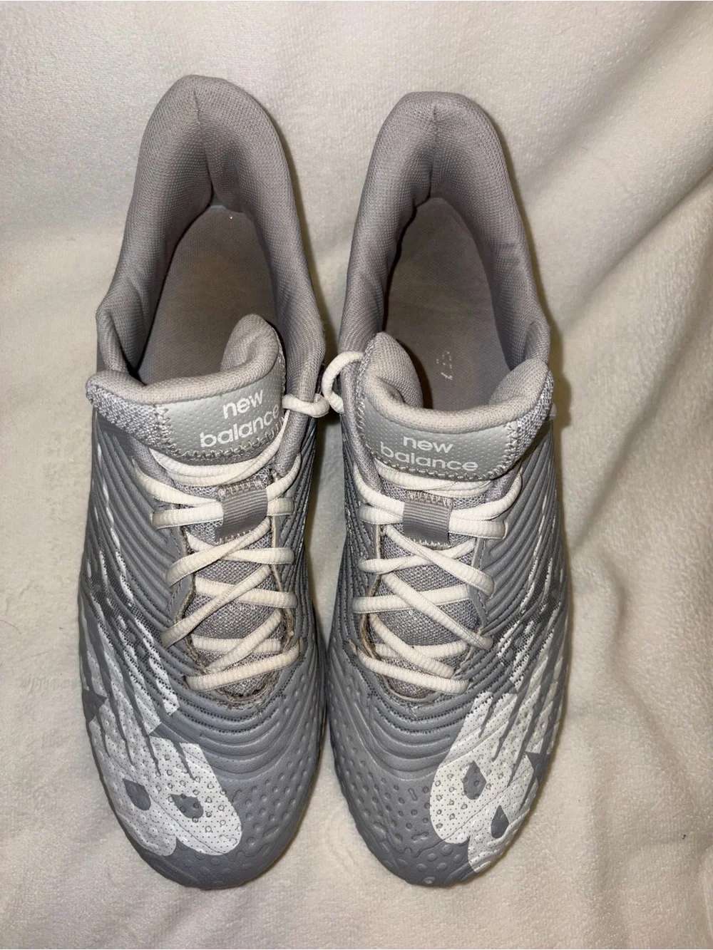 New Balance Men’s Rush Soccer Cleats — Gray & White size 8.5
